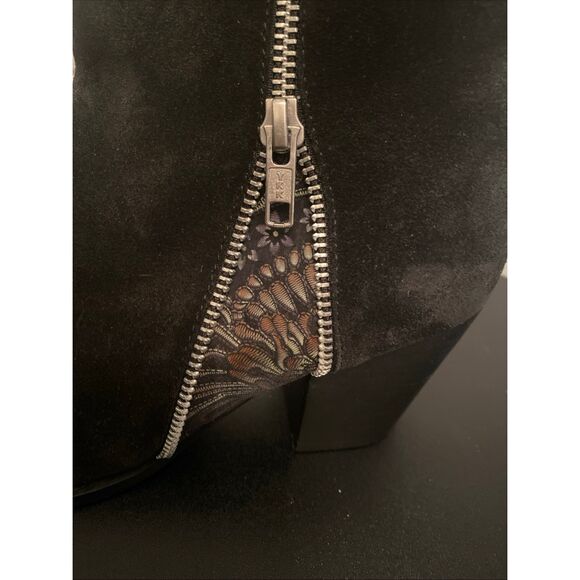 Bos. & cO. Tallon Bootie In Black Suede Size 7 New Without Box Never Worn - Picture 9 of 9